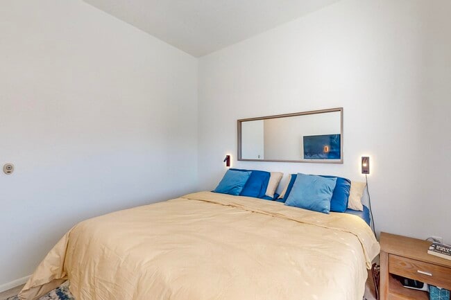 Building Photo - 4204 Vida Verde Ln NE