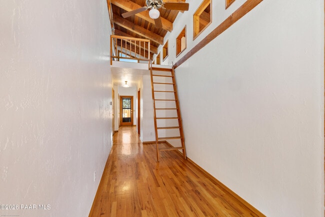 Building Photo - 2255 Pine Dr