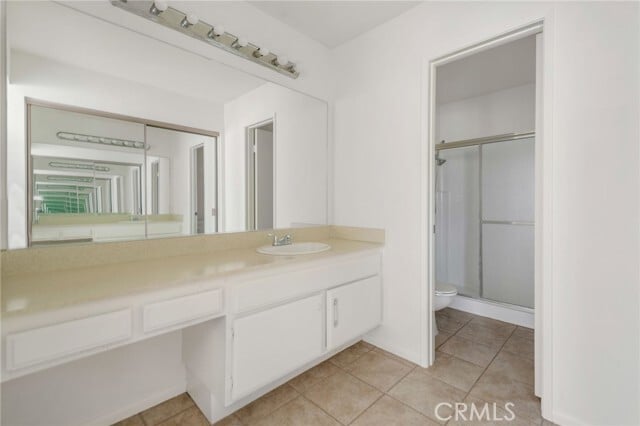 Building Photo - 5540 E Vista Del Este