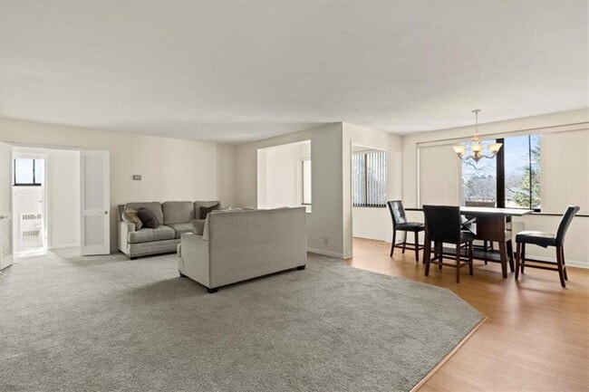 Building Photo - 2501 East Ave