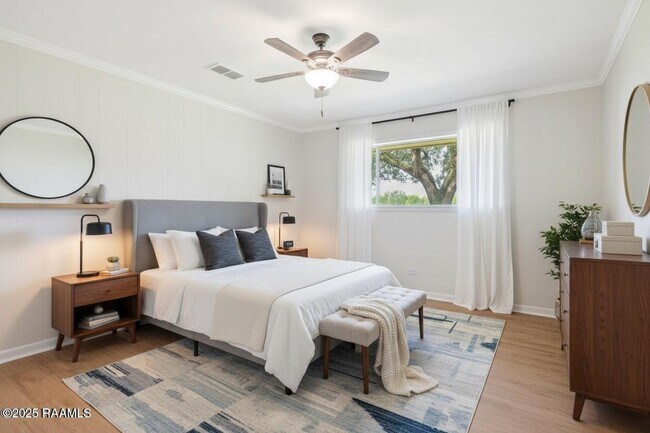 Building Photo - 17642 Pelican Rd