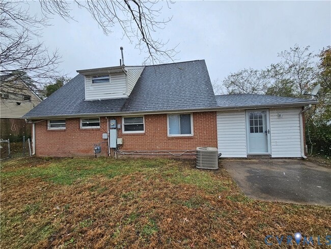 Building Photo - 1313 Wembly Rd