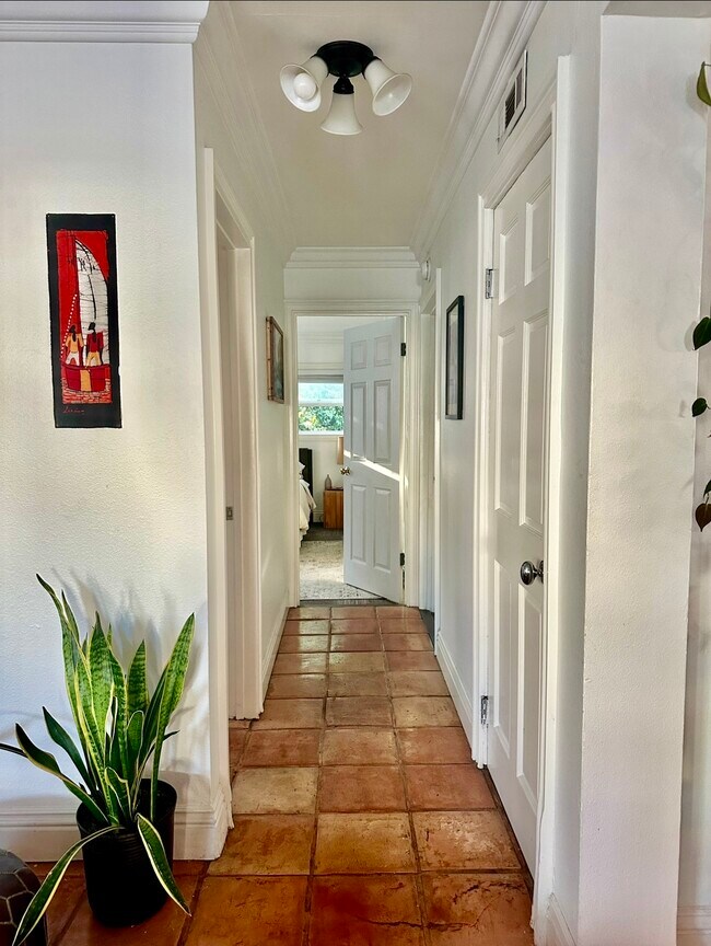 Hallway to Beds and Baths. -2Bedroom/2Bath - 33 S Venice Blvd