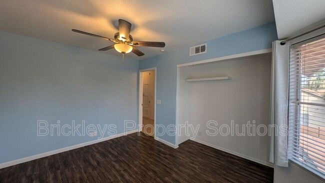 Building Photo - 2363 W Hemlock Ct