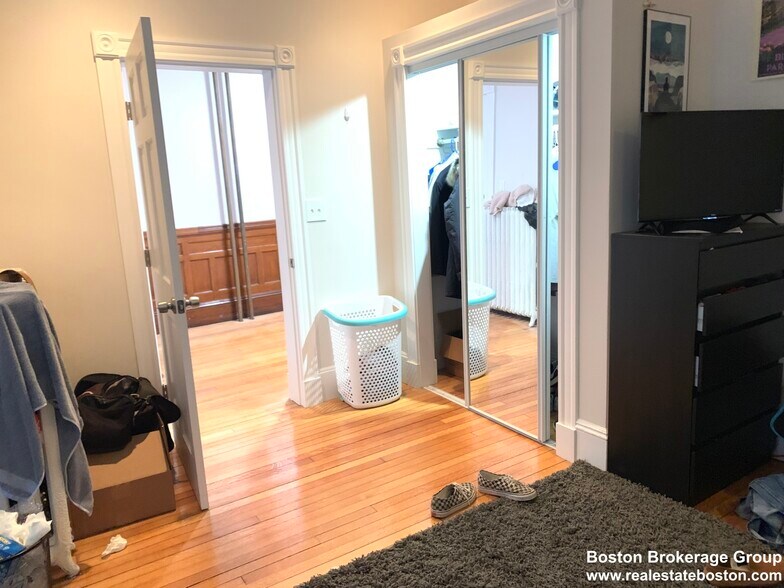 Building Photo - 22 Parker Hill Ave