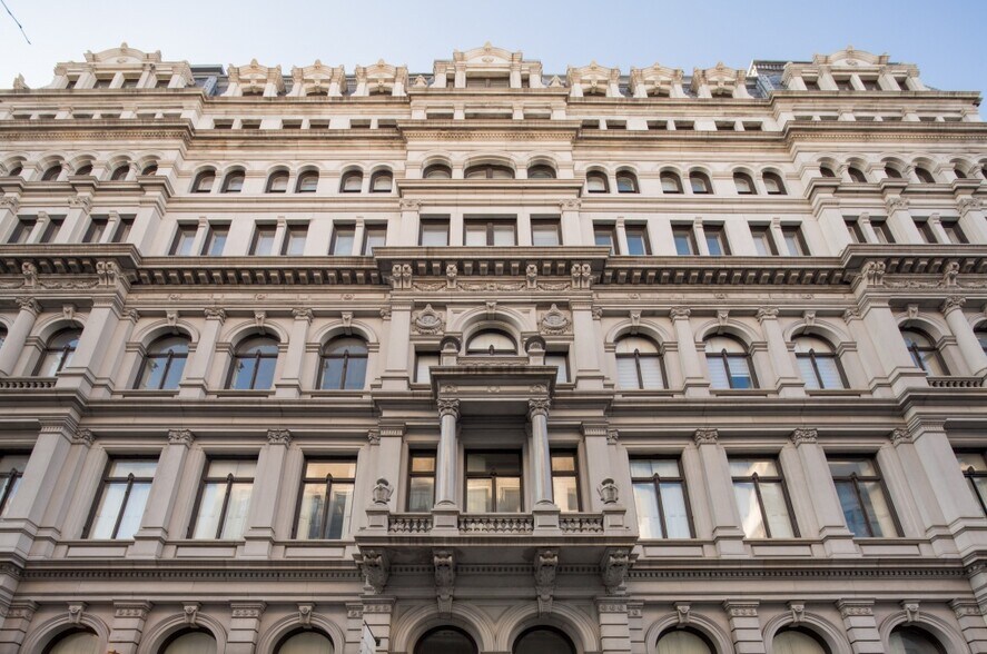 Building Photo - 1001 Chestnut St