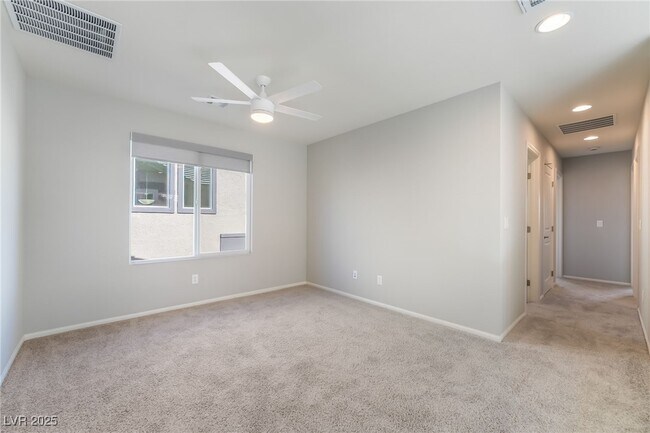 Building Photo - 8923 W Pebble Rd