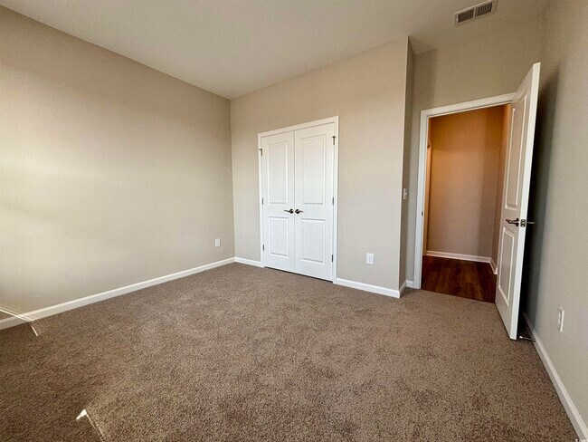 Building Photo - 2888 Flatleaf Ct