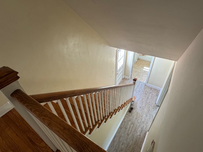 Building Photo - 9632 Sherwood Pl