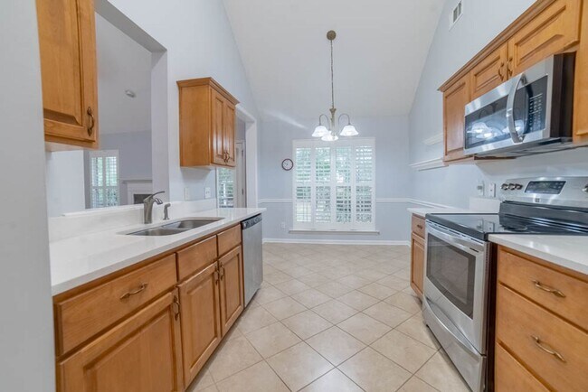 Building Photo - Available Soon!