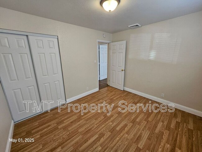 Building Photo - 1830 Nightingale Ave