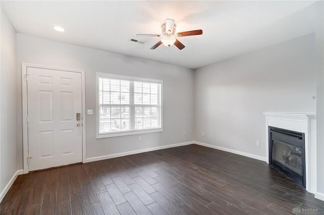 Building Photo - 2436 Tarpon Bay Dr