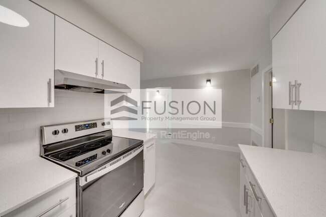 Building Photo - 921 SW 74th Terrace