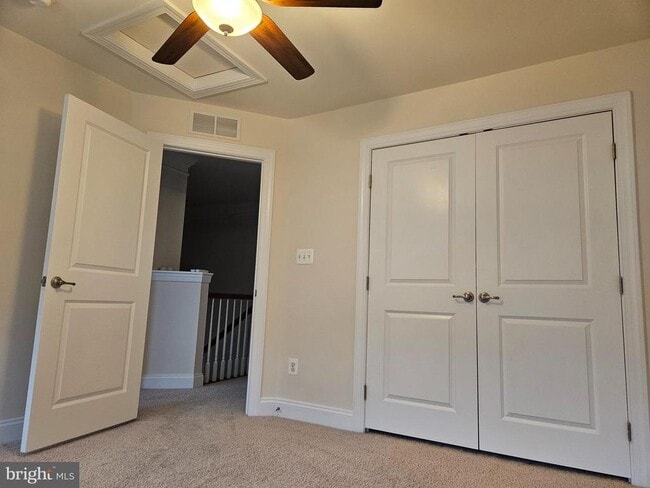 Building Photo - 25835 Clairmont Manor Square