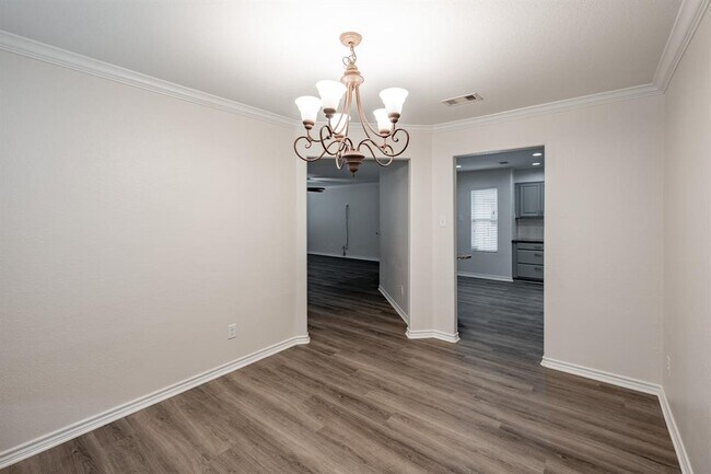 Building Photo - 9917 Kingfisher Dr