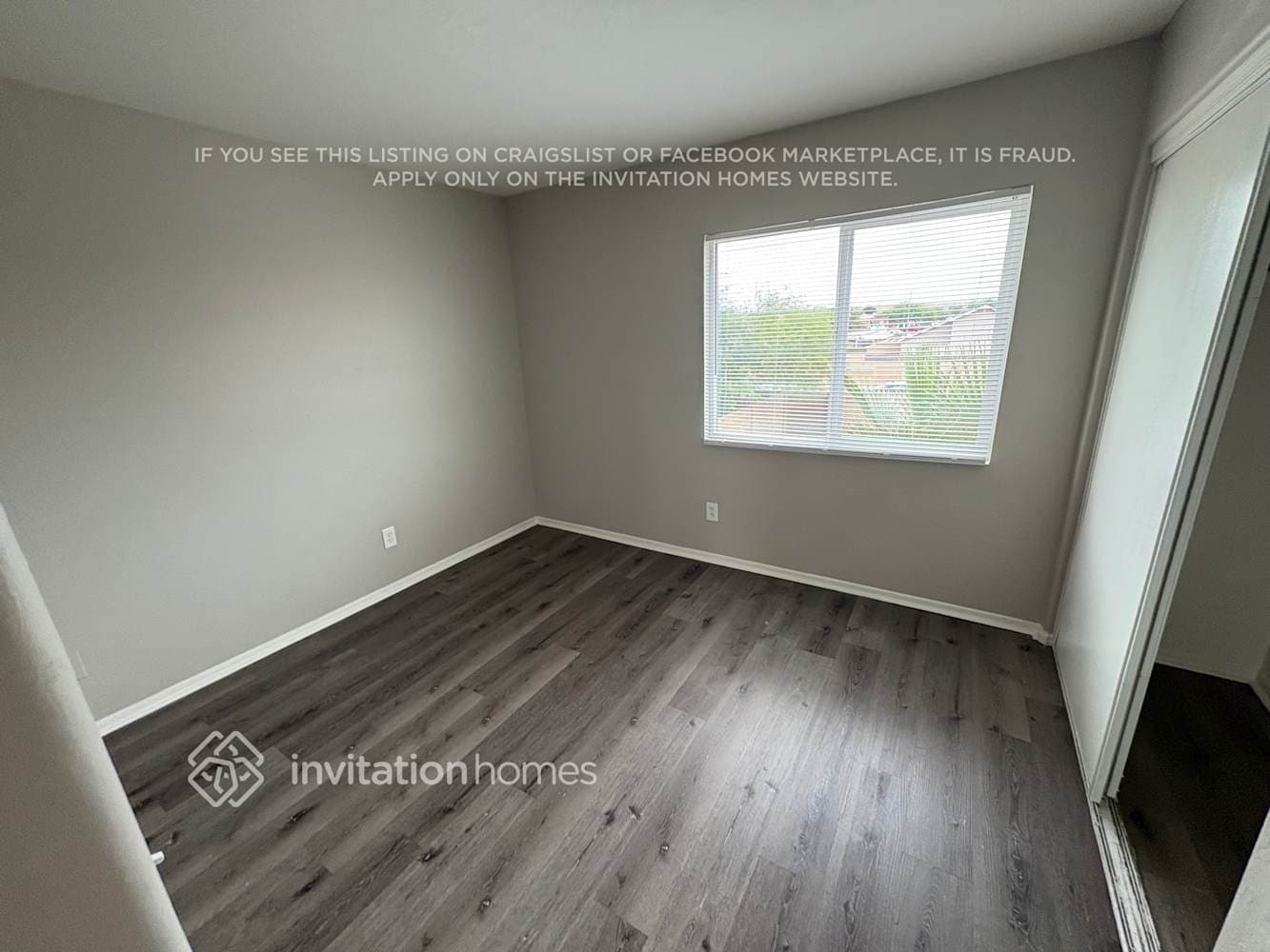 Building Photo - 12901 N El Frio St