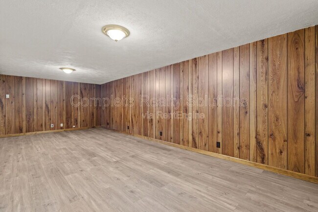 Building Photo - 1149 Walker Ave