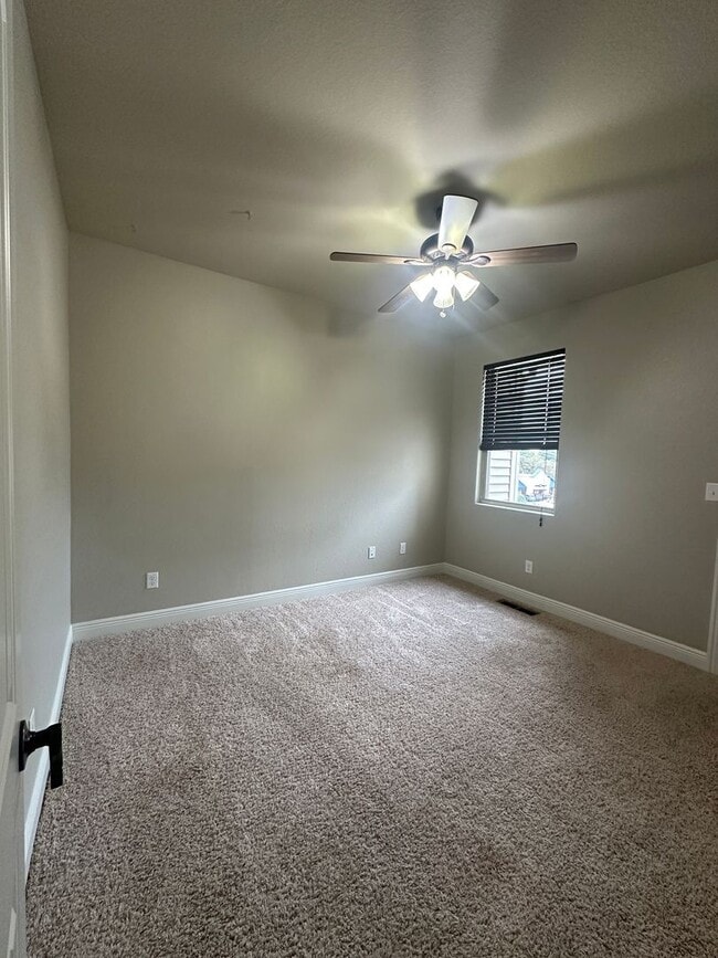 Building Photo - 5322 La Belle Ct