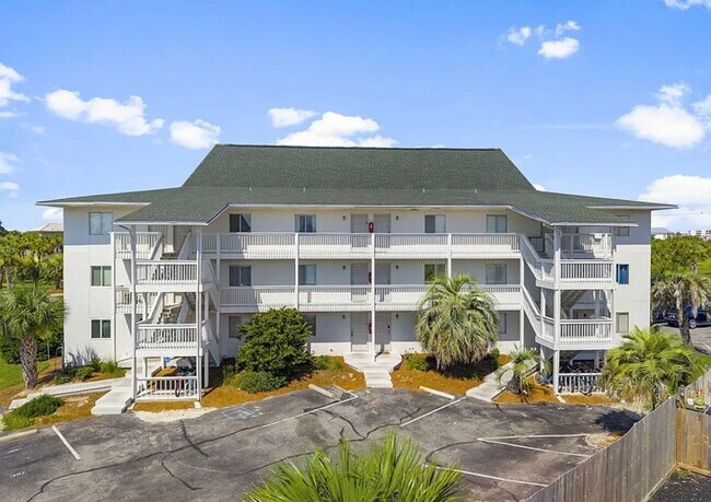 Building Photo - 485 Gulf Shore Dr