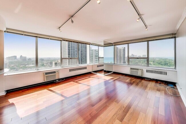 Building Photo - 70 W Burton Pl