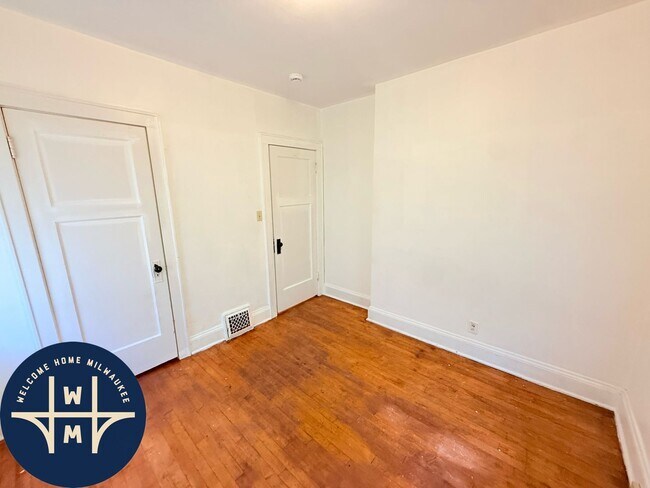 Building Photo - 3021 N 61st St