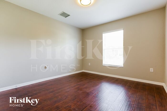 Building Photo - 3811 Trenton Ln