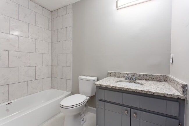 Building Photo - 611 Osborne Ct