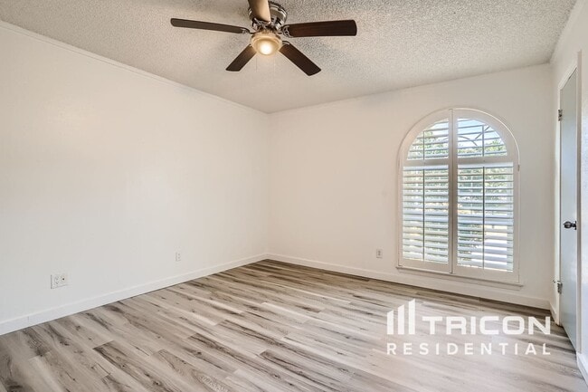 Building Photo - 5407 Marshfield Ct