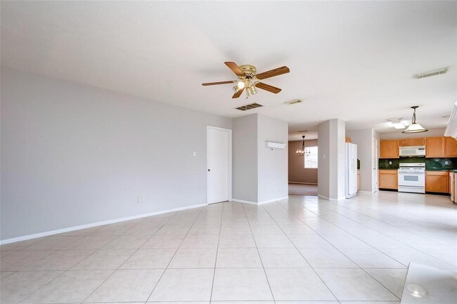 Building Photo - 12654 Pine Bush Dr