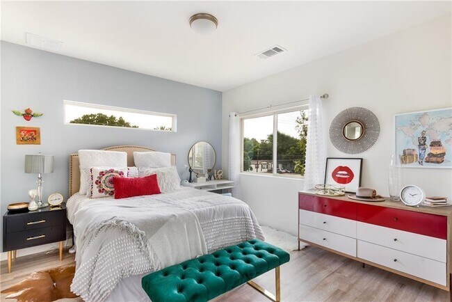 Building Photo - 7805 Cooper Ln