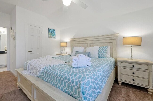 Building Photo - Stunning Fully Furnished and Decorated home in Davenport with Private Pool!