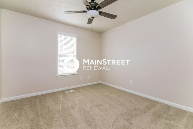 Building Photo - 3 Bedroom Pet-Friendly Home in CLAYTON, NC...