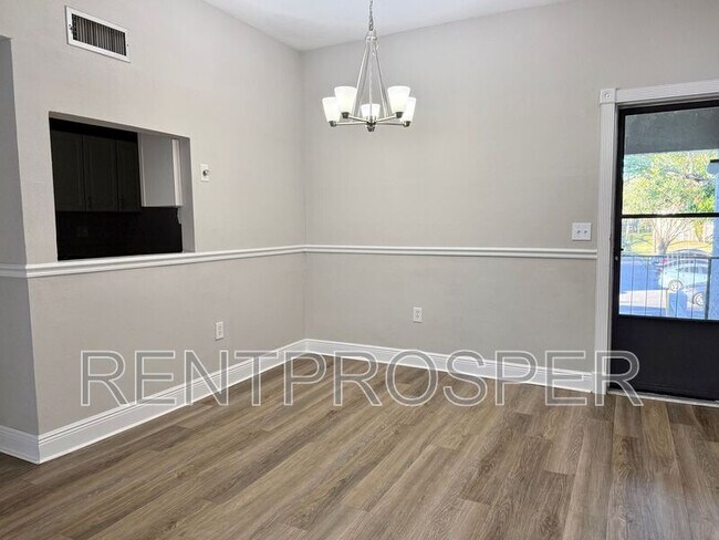 Building Photo - 3242 S Semoran Blvd