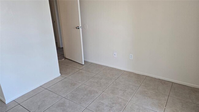 Building Photo - 8810 Covered Bridge Ct