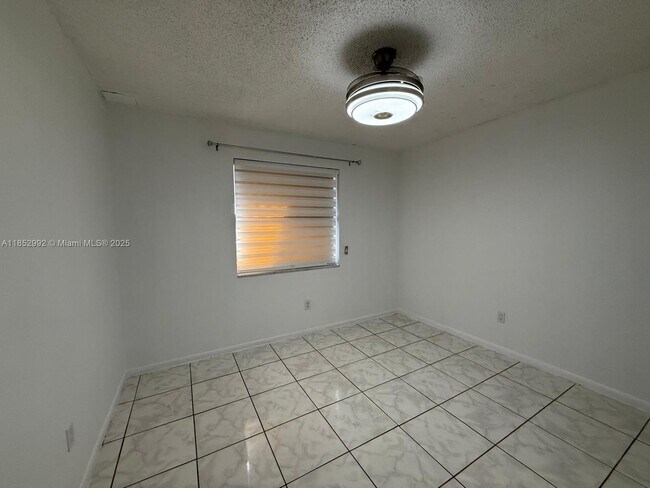 Building Photo - 6540 W 26th Dr