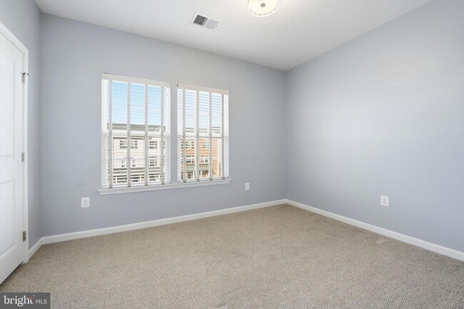 Building Photo - 14619 Featherstone Gate Dr