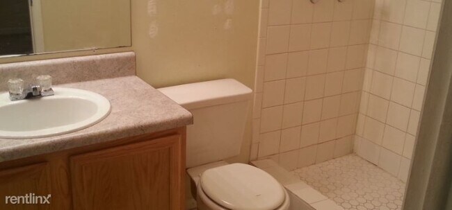 Building Photo - 5204 Sunridge Palms Dr