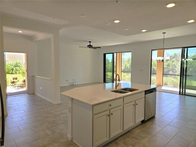 Building Photo - 10031 Crooked Crk Dr