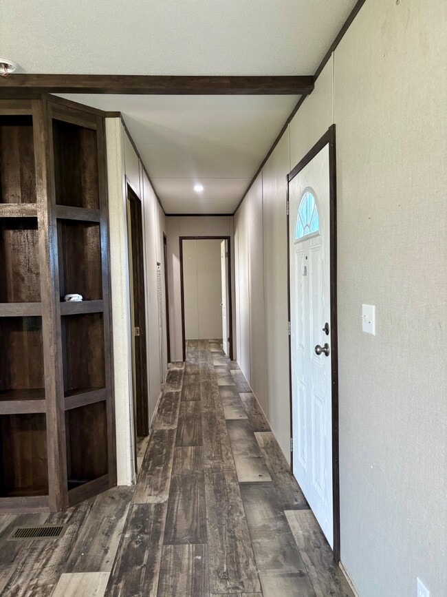 Building Photo - 150 Private Road 1610