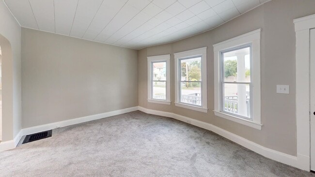 Building Photo - Brooklyn Centre - 3 Bedroom Single Family ...