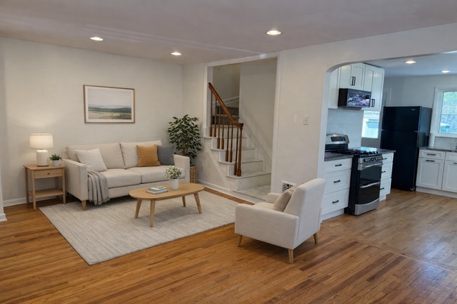 Building Photo - Newly Renovated 3-Bedroom, 1-Bathroom End-Row Townhome with Bonus Room & Backyard!