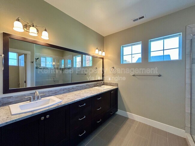 Building Photo - 3712 S Caddis Pl