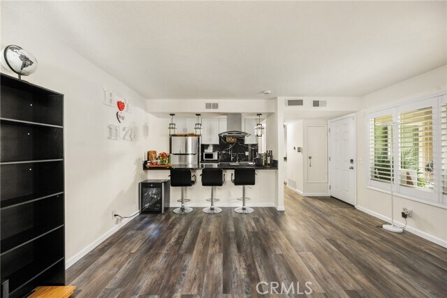 Building Photo - 1360 Cabrillo Park Dr