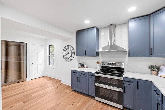 Building Photo - 28 Douglas Dr