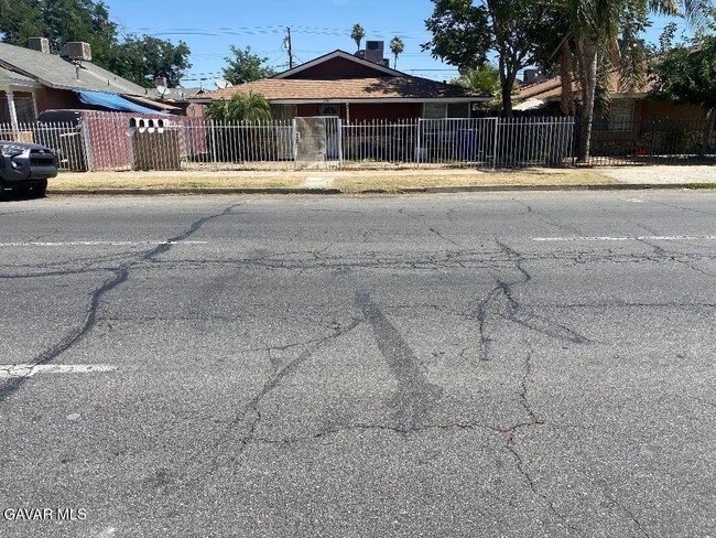 Primary Photo - 1108 Monterey St