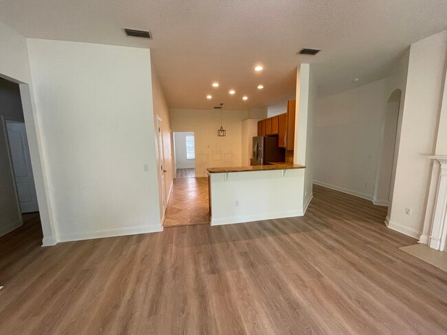 Building Photo - 33380 Sunny Parke Cir