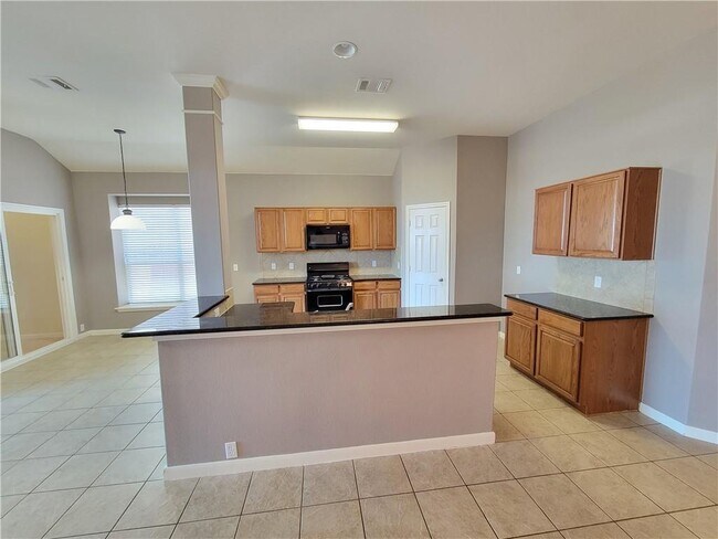 Building Photo - 3526 Shiraz Loop