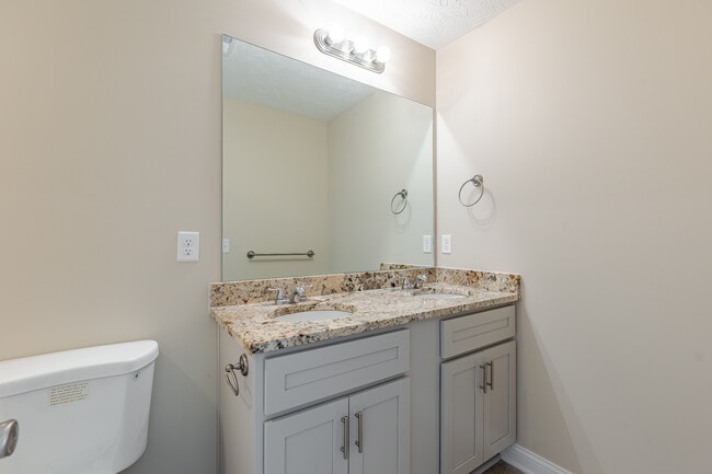 Building Photo - 305 Breckinridge Cir