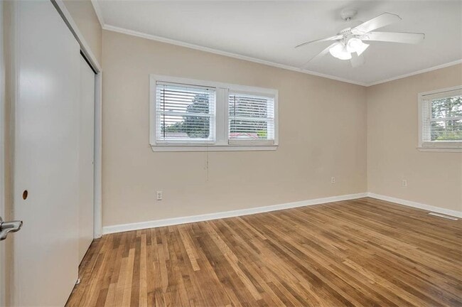 Building Photo - 2908 Mimosa Rd