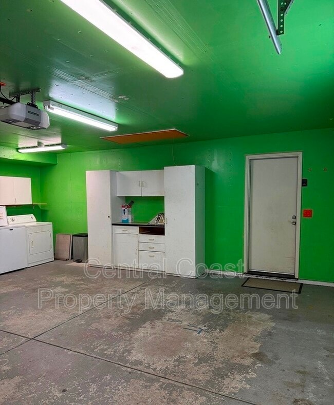 Building Photo - 161 Pebble Pl